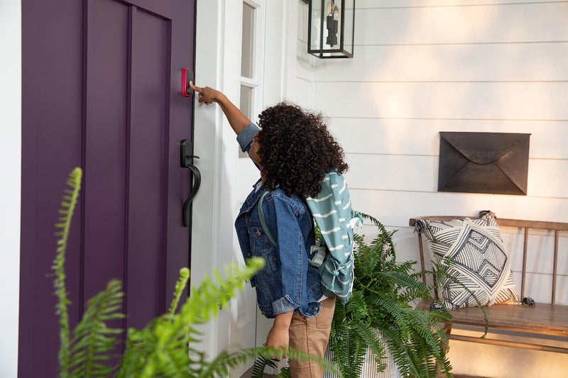 Yale Security Yale Assure Lock 2 إصدار محدود Deadbolt Viva Magenta Smart قفل باب الدخول بدون مفتاح مع لوحة مفاتيح متصلة بالواي فاي لإدخال الرمز والوصول عن بعد YRD450-WF1-VMP - Image 4